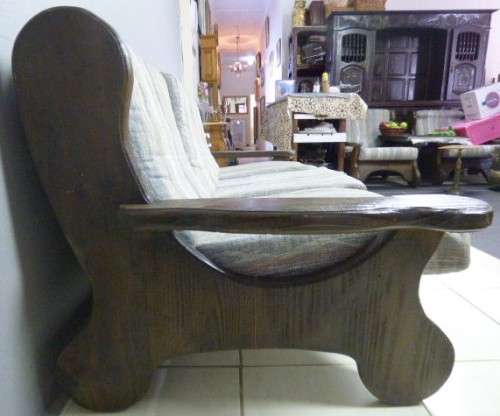 A FABULOUS, LARGE TUDOR STYLE COUCH WITH CUSHIONS IN GREAT CONDITION. PERFECT TO PAINT!!