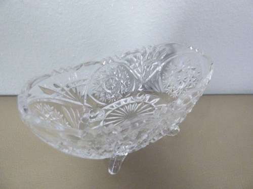 A BEAUTIFUL "LEAD" CUT-CRYSTAL FOOTED BOWL WITH A STUNNING DESIGN. GORGEOUS ON YOUR TABLE!!