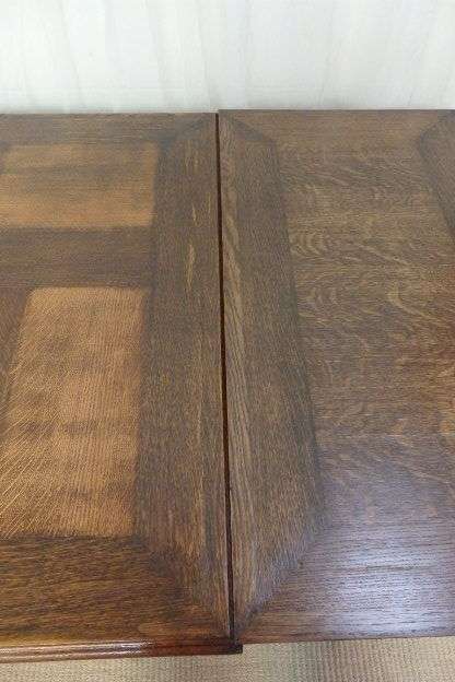 MAGNIFICENT ANTIQUE VICTORIAN SOLID OAK EXTENDABLE DINING TABLE w EXQUISITE CHUNKY HAND CARVED LEGS!