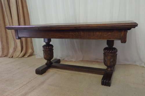 MAGNIFICENT ANTIQUE VICTORIAN SOLID OAK EXTENDABLE DINING TABLE w EXQUISITE CHUNKY HAND CARVED LEGS!