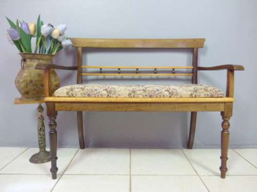 AN EXCEPTIONAL VINTAGE YELLOWWOOD & IMBUIA BENCH IN GREAT CONDITION! PERFECT IN ANY LIVING AREA!!