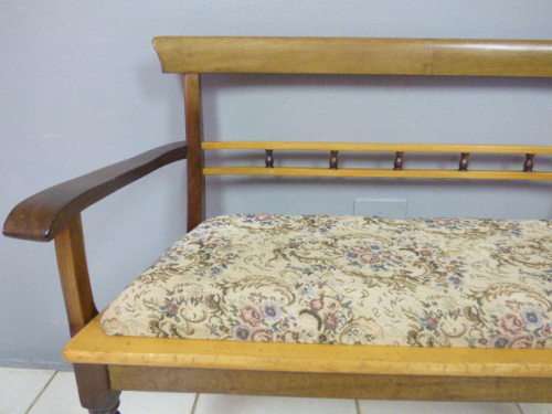 AN EXCEPTIONAL VINTAGE YELLOWWOOD & IMBUIA BENCH IN GREAT CONDITION! PERFECT IN ANY LIVING AREA!!