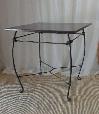 AN EXQUISITELY MADE STURDY WROUGHT IRON SQUARE "CAFE" TABLE IN FABULOUS CONDITION