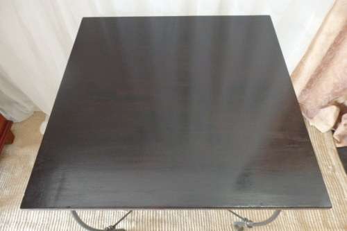 AN EXQUISITELY MADE STURDY WROUGHT IRON SQUARE "CAFE" TABLE IN FABULOUS CONDITION