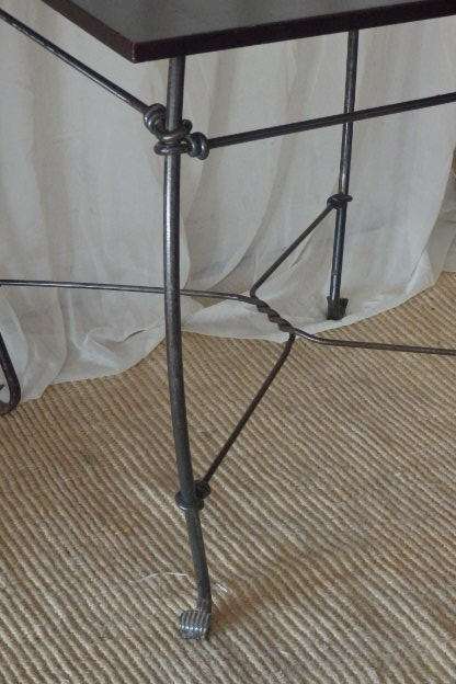 AN EXQUISITELY MADE STURDY WROUGHT IRON SQUARE "CAFE" TABLE IN FABULOUS CONDITION