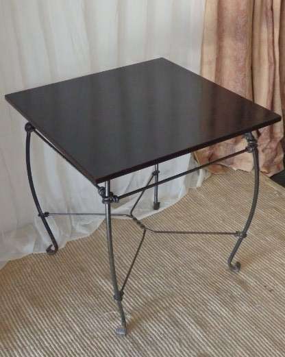 AN EXQUISITELY MADE STURDY WROUGHT IRON SQUARE "CAFE" TABLE IN FABULOUS CONDITION