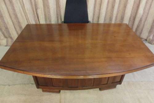 A FANTASTIC (LARGE) SOLID MAHOGANY 6-DRAWER EXECUTIVES DESK WITH STUNNING DETAILING & A CURVED FRONT