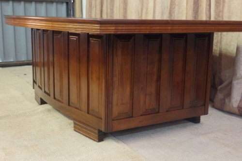 A FANTASTIC (LARGE) SOLID MAHOGANY 6-DRAWER EXECUTIVES DESK WITH STUNNING DETAILING & A CURVED FRONT