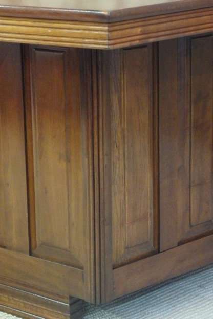 A FANTASTIC (LARGE) SOLID MAHOGANY 6-DRAWER EXECUTIVES DESK WITH STUNNING DETAILING & A CURVED FRONT