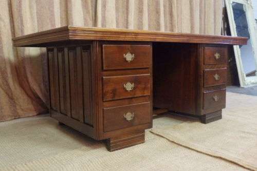 A FANTASTIC (LARGE) SOLID MAHOGANY 6-DRAWER EXECUTIVES DESK WITH STUNNING DETAILING & A CURVED FRONT