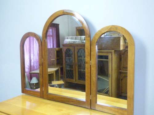 AN EXQUISITE DETAILED SOLID YELLOW WOOD & IMBUIA DRESSING TABLE w 3 DRAWERS, 2 CUPBOARDS & 3 MIRRORS