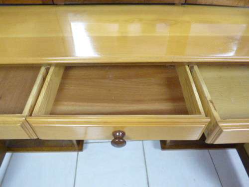 AN EXQUISITE DETAILED SOLID YELLOW WOOD & IMBUIA DRESSING TABLE w 3 DRAWERS, 2 CUPBOARDS & 3 MIRRORS