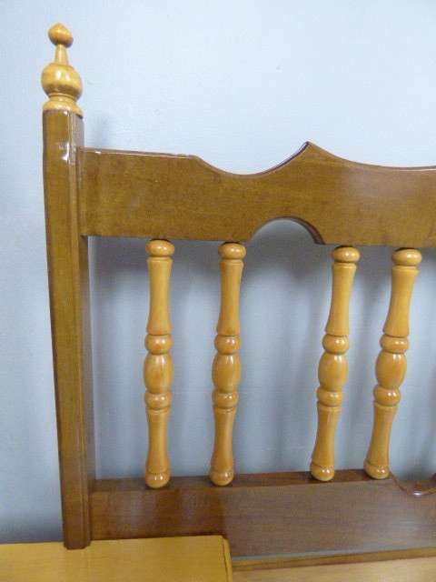 AN EXQUISITE YELLOW WOOD & IMBUIA QUEEN/KING SIZE HEADBOARD w PEDESTALS. IN FANTASTIC CONDITION!!