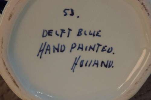 AN EXQUISITE (TALL) BLUE AND WHITE DELFT BLUE OF HOLLAND HAND PAINTED PORCELAIN VASE