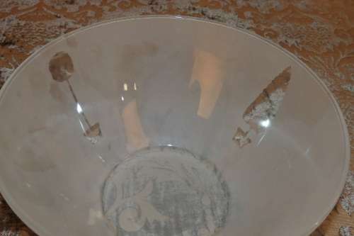 A WONDERFUL FROSTED GLASS SERVING/ SALAD BOWL WITH CLEAR GLASS DETAILING IN GREAT CONDITION