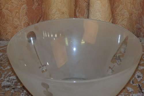 A WONDERFUL FROSTED GLASS SERVING/ SALAD BOWL WITH CLEAR GLASS DETAILING IN GREAT CONDITION