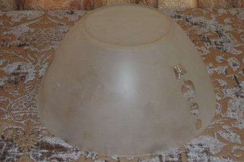 A WONDERFUL FROSTED GLASS SERVING/ SALAD BOWL WITH CLEAR GLASS DETAILING IN GREAT CONDITION