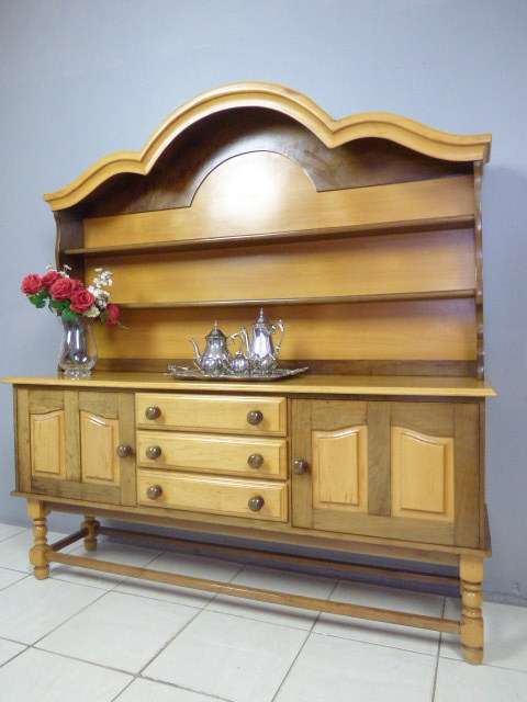 AN UNQUESTIONABLY BEAUTIFUL VINTAGE SOLID YELLOW WOOD & IMBUIA WELSH DRESSER, BEAUTIFUL & ELEGANT!!!