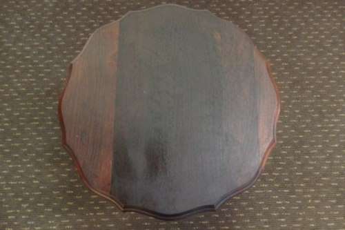 AN AWESOME AND STYLISH SOLID IMBUIA THREE LEGGED "QUEEN ANNE" COFFEE/ SIDE TABLE