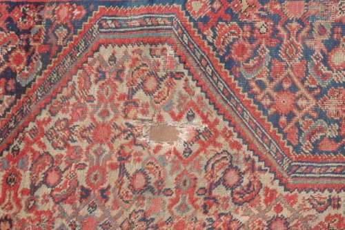 A MAGNIFICENT ANTIQUE PERSIAN CARPET (2.1m x 1.3m) WITH LOADS OF CHARACTER AND CHARM