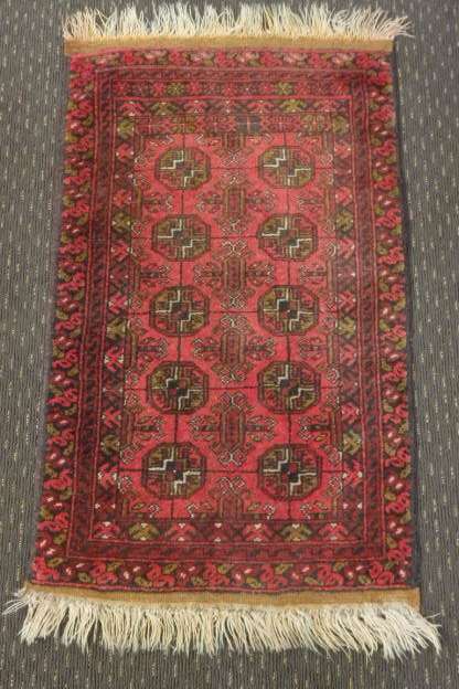 A BEAUTIFUL DEEP RED PERSIAN CARPET/ MAT (1m x 58cm)  - THE IDEAL BEDSIDE CARPET
