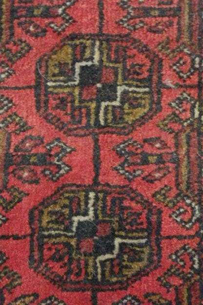 A BEAUTIFUL DEEP RED PERSIAN CARPET/ MAT (1m x 58cm)  - THE IDEAL BEDSIDE CARPET