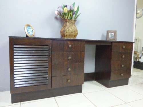 A LOVELY WOOD DRESSING TABLE w 8 DRAWERS & CUPBOARD. PERFECT TO PAINT!!