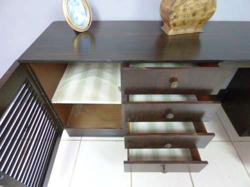 A LOVELY WOOD DRESSING TABLE w 8 DRAWERS & CUPBOARD. PERFECT TO PAINT!!