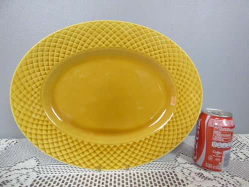 A GORGEOUS ROYAL TUNSTALL SERVING PLATTER & PLATE. BEAUTIFUL ON YOUR DINING TABLE!!!