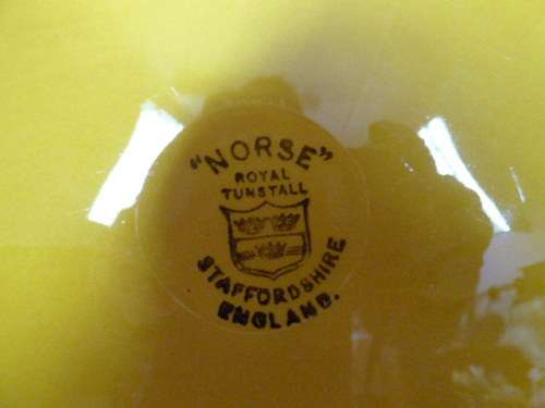 A GORGEOUS ROYAL TUNSTALL SERVING PLATTER & PLATE. BEAUTIFUL ON YOUR DINING TABLE!!!