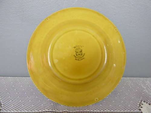 A GORGEOUS ROYAL TUNSTALL SERVING PLATTER & PLATE. BEAUTIFUL ON YOUR DINING TABLE!!!