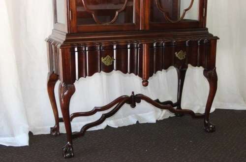 A MAGNIFICENT ANTIQUE "DOUBLE GABLED" BALL AND CLAW CABINET ON A STAND WITH SUPERB DETAILING