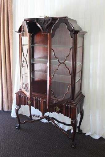 A MAGNIFICENT ANTIQUE "DOUBLE GABLED" BALL AND CLAW CABINET ON A STAND WITH SUPERB DETAILING