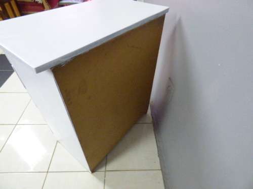 A LOVELY, STYLISH PAINTED WHITE CHEST OF 5 DRAWERS. GORGEOUS! LOADS OF EXTRA PACKING SPACE!!