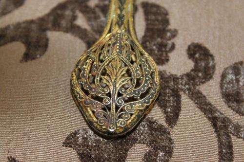 THREE AWESOME VINTAGE/ ANTIQUE? VANITY TABLE (2x) HAND MIRRORS AND A BRUSH SET bid/item