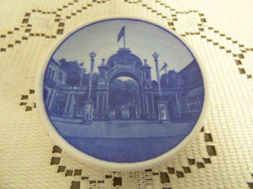 A WONDERFUL COLLECTION OF 5 PORCELAIN ROYAL COPENHAGEN WALL PLATES - PERFECT FILLERS bid/plate