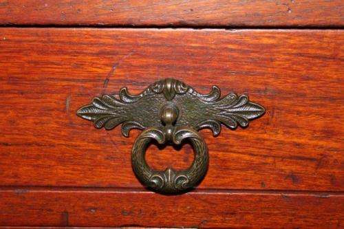 AN AMAZING ANTIQUE ART DECO SIDE SERVER WITH LOADS OF CUPBOARD SPACE AND A TIERED SERVING SURFACE