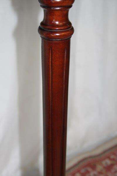 A STYLISH ROSEWOOD HALLWAY TABLE WITH EXQUISITE REEDED LEGS AND TWO DRAWERS