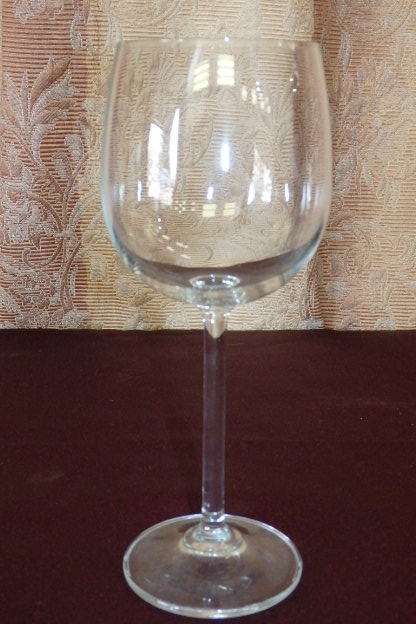 AN AWESOME COLLECTION OF 8x (4x WHITE & 4x DESSERT) WINE GLASSES IN STUNNING CONDITION bid/glass