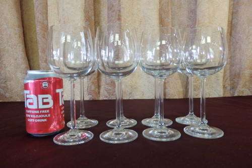 AN AWESOME COLLECTION OF 8x (4x WHITE & 4x DESSERT) WINE GLASSES IN STUNNING CONDITION bid/glass