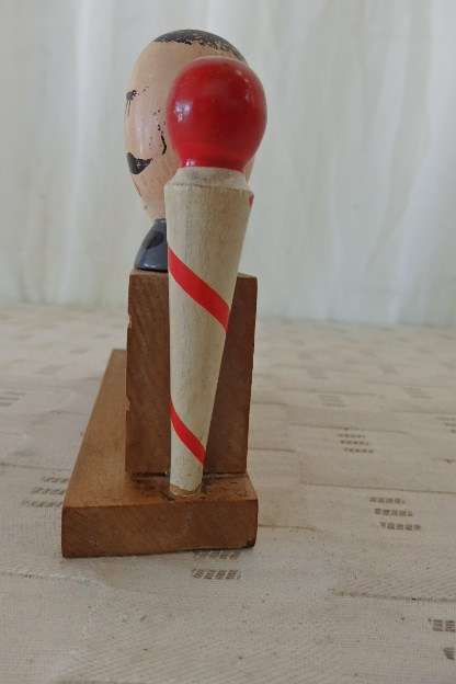 A FABULOUS VINTAGE "BARBER SHOP QUARTET" BAR ACCESSORY SET INCLUDING BOTTLE OPENER ETC