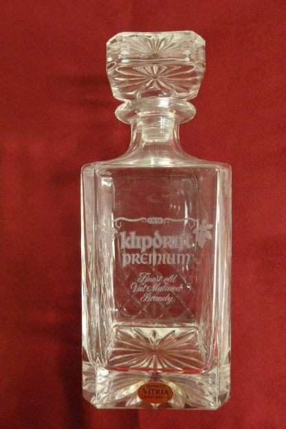 A SUPERB LEAD CUT CRYSTAL VITRIA "KLIPDRIFT PREMIUM" BRANDED DECANTER IN EXCELLENT CONDITION