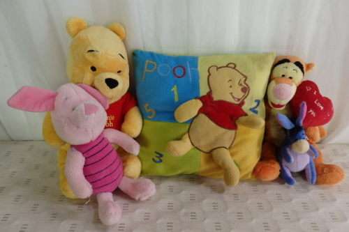 5x WONDERFUL "WINNIE THE POOH" AND FRIENDS SOFT TOYS INCLUDING PIGLET AND TIGGER bid/toy