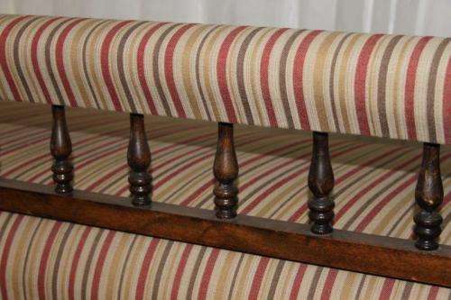 A MAGNIFICENT ANTIQUE EDWARDIAN WALNUT CARVED CHAISE-LONGUE SOFA ON ITS ORIGINAL CASTORS