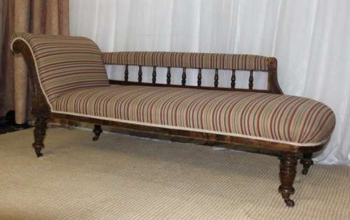 A MAGNIFICENT ANTIQUE EDWARDIAN WALNUT CARVED CHAISE-LONGUE SOFA ON ITS ORIGINAL CASTORS