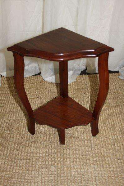 AN AWESOME SOLID TEAK COFFEE TABLE NEST WITH FOUR SMALLER TABLES MAKING A SINGLE LARGER ROUND TABLE