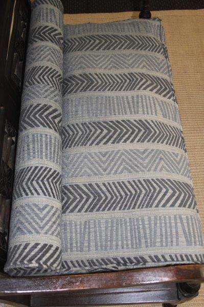 A FANTASTIC AND BEAUTIFULLY MADE CARVED INDONESIAN TEAK BENCH WITH STUNNING QUALITY CUSHIONS