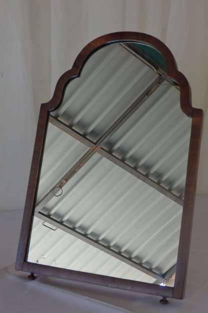 A BEAUTIFUL ANTIQUE GABLED ART DECO TABLE MIRROR IN WONDERFUL CONDITION