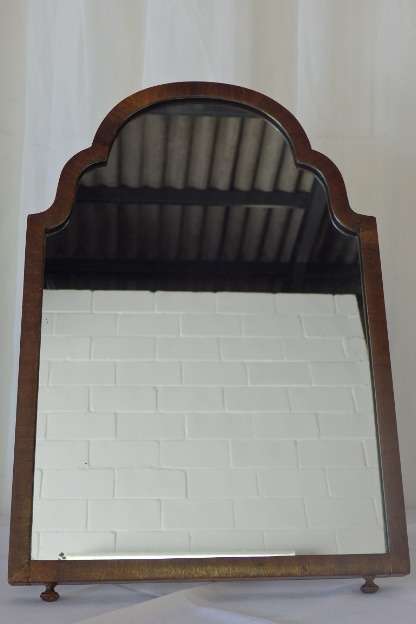 A BEAUTIFUL ANTIQUE GABLED ART DECO TABLE MIRROR IN WONDERFUL CONDITION