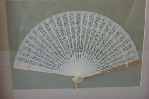 TWO EXQUISITE BOXED FRAMED ANTIQUE VICTORIAN LADIES HAND FANS IN FABULOUS CONDITION bid/fan